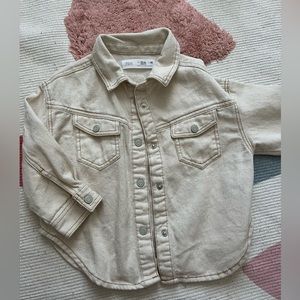 Zara boys jacket . Looks new, barely used. 18-24 months
